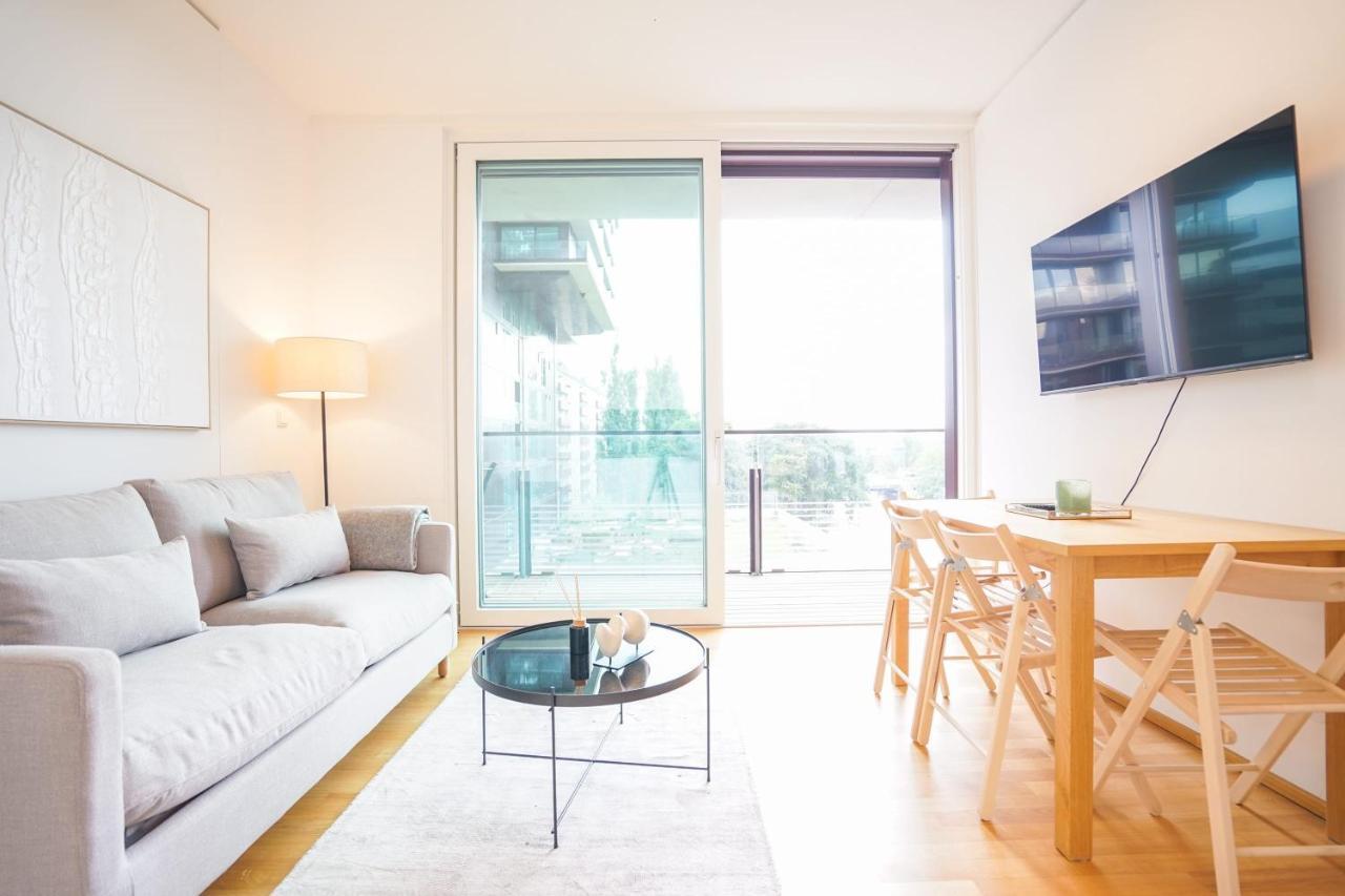 Suite In High-Rise On The Danube Viena Exterior foto