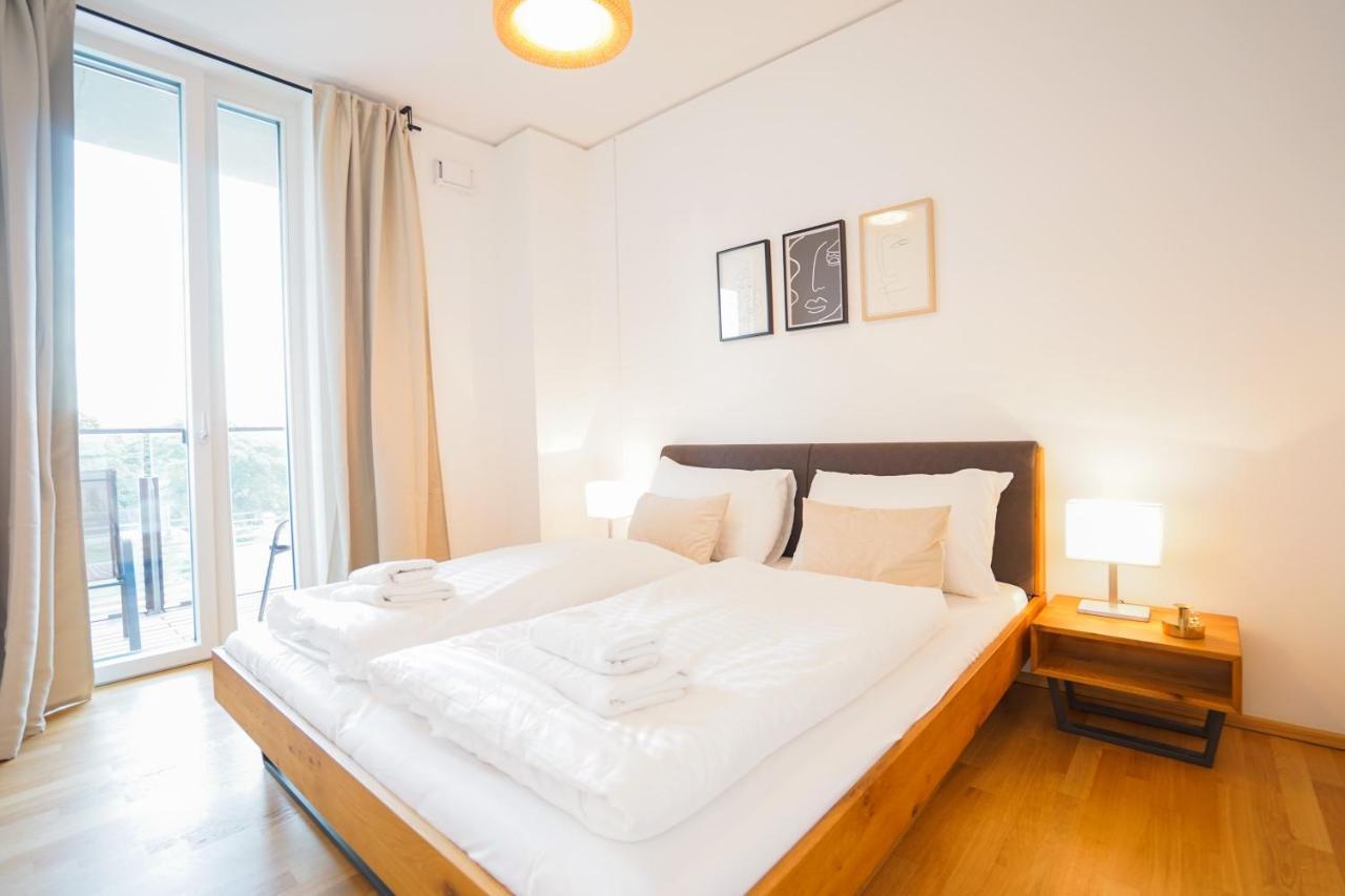 Suite In High-Rise On The Danube Viena Exterior foto